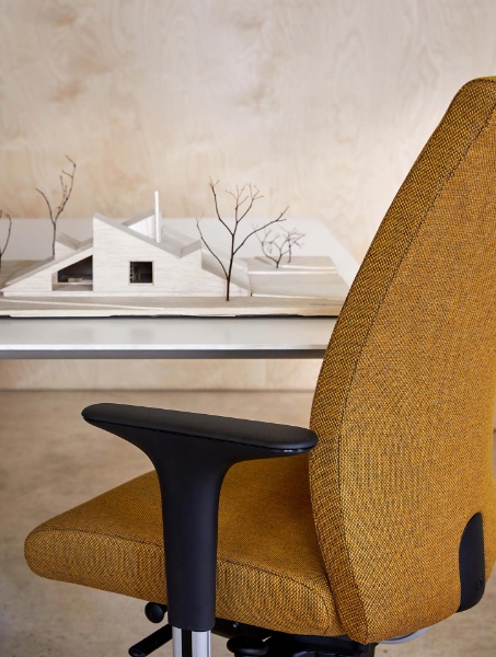 HÅG Creed 6004 Medium backrest & fully upholstered