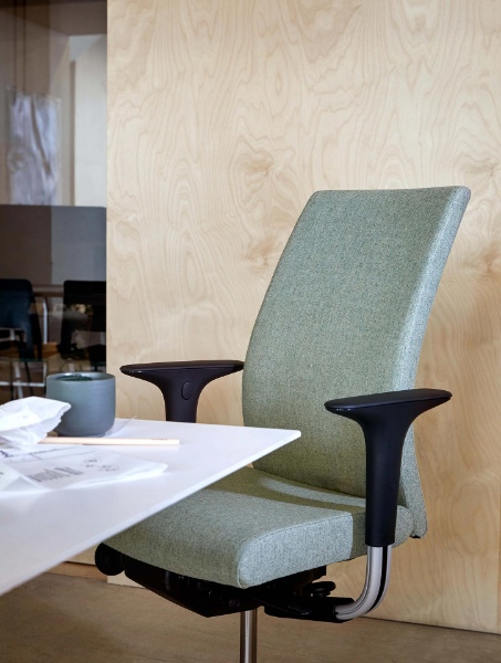 HÅG Creed 6004 Medium backrest & fully upholstered
