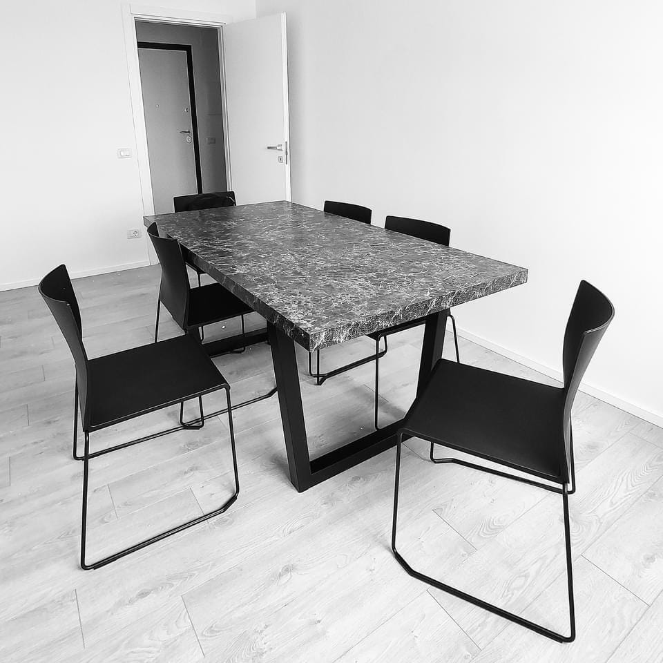 Artesia Black