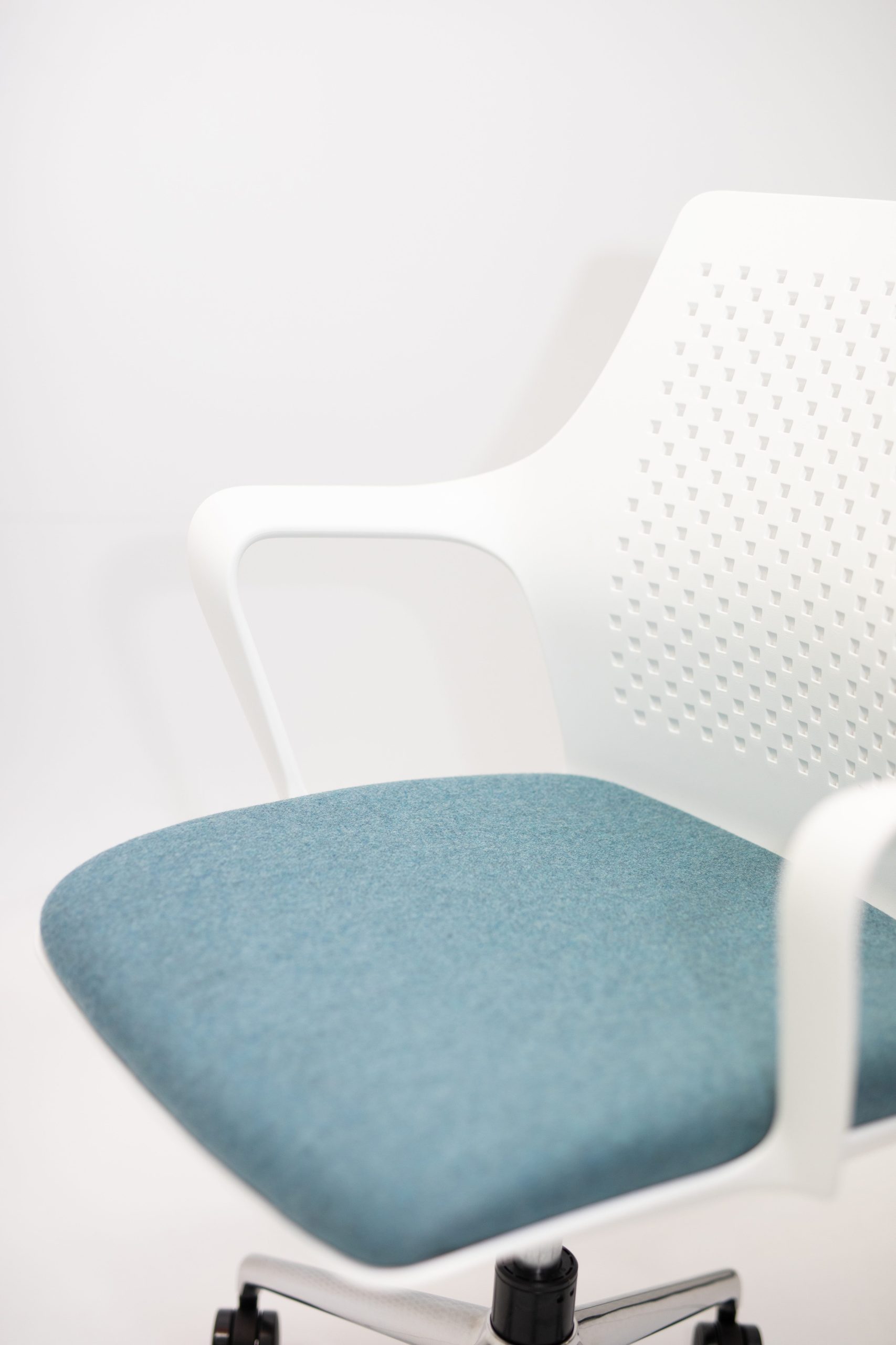 Gemina White Hi-Arch Polished
