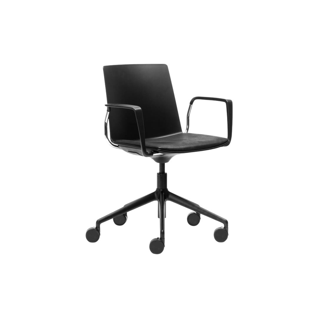Jubel Castors Italian-5 Black Black Shell Seat Pad Arms